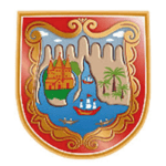 Escudo de armas colorido con un escudo que representa un castillo, una palmera y un barco en aguas azules, enmarcado por diseños dorados ornamentados.